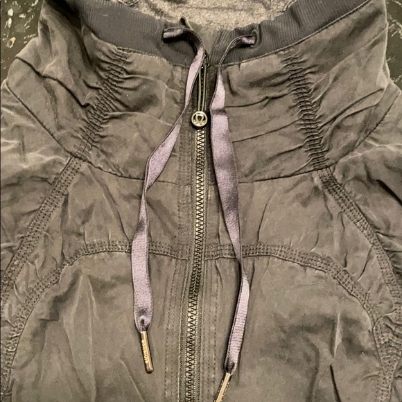 Lululemon Jacket - Picture 5 of 8